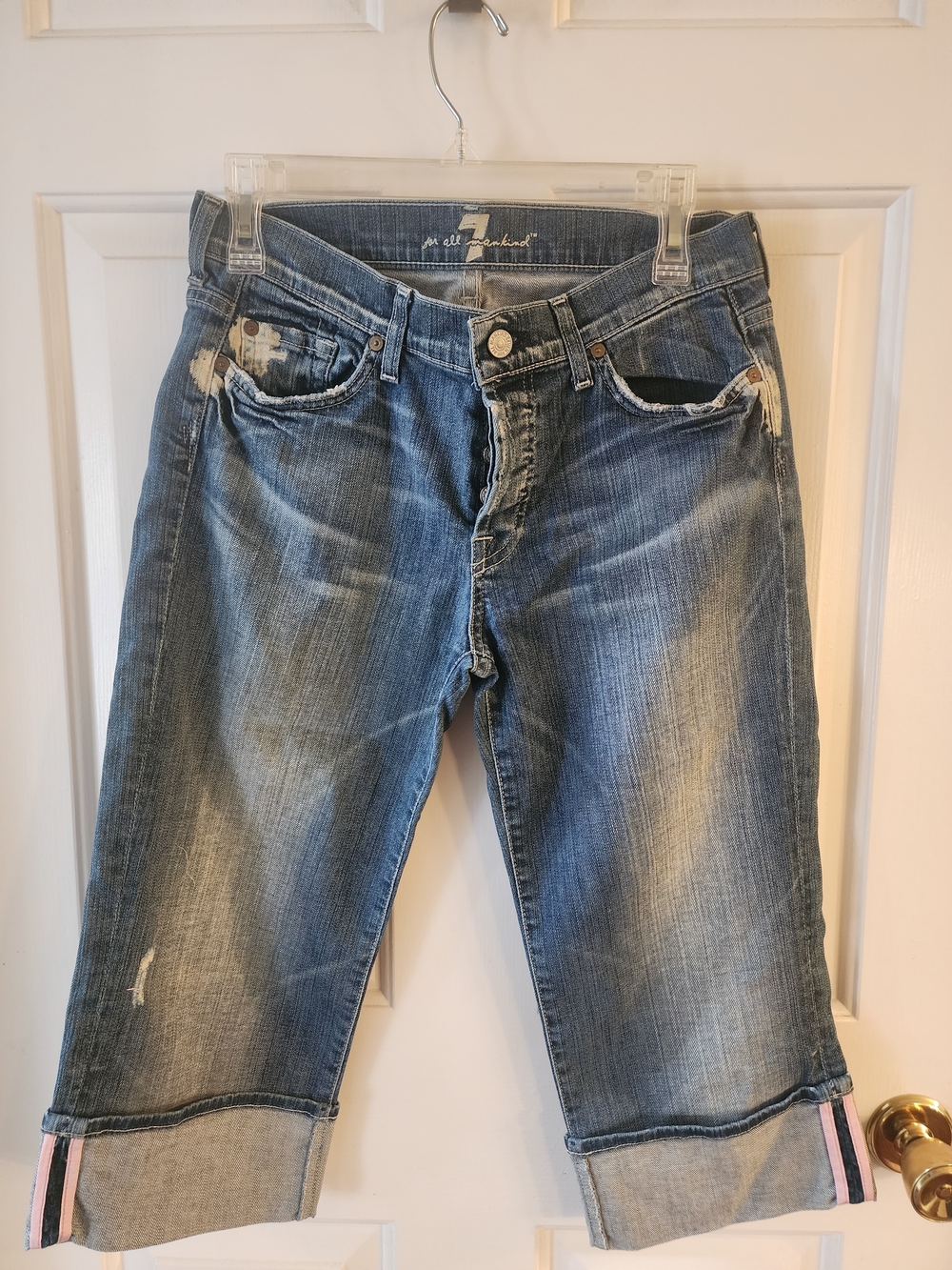 7 For All Mankind Women’s Blue Distressed Cropped Jeans